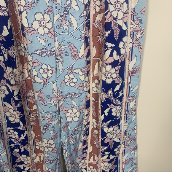 Gypsies & Moondust Cropped Floral Pull On Rayon Pants - Picture 3 of 15